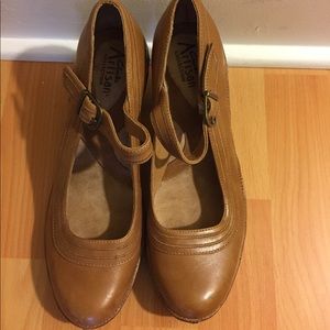 Brown Clarks Artisan Mary Jane 7.